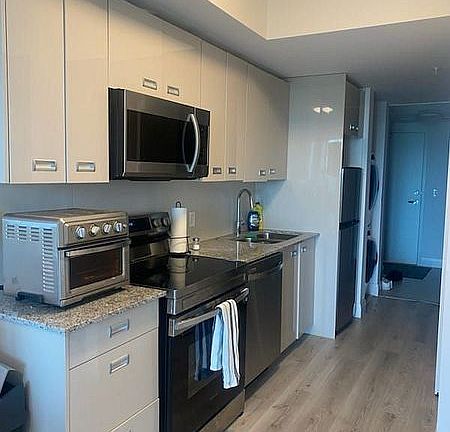 2nd image of 652 Princess St #1017