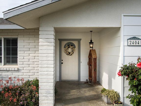 3rd image of 2404 E Feemster Avenue