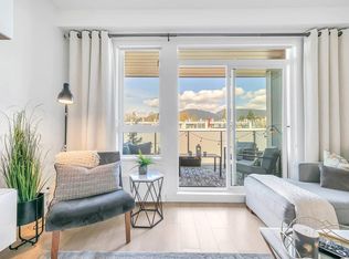 711 W 14th St #410, North Vancouver, BC V7M 3E8