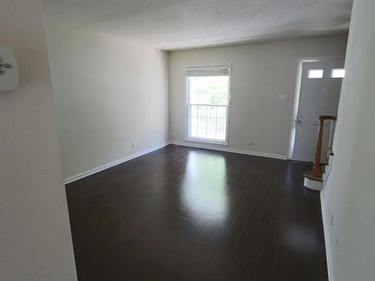 36 Williamsburg Dr — Photo 14