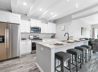1302 Daisy Dr, West Bend, WI 53090