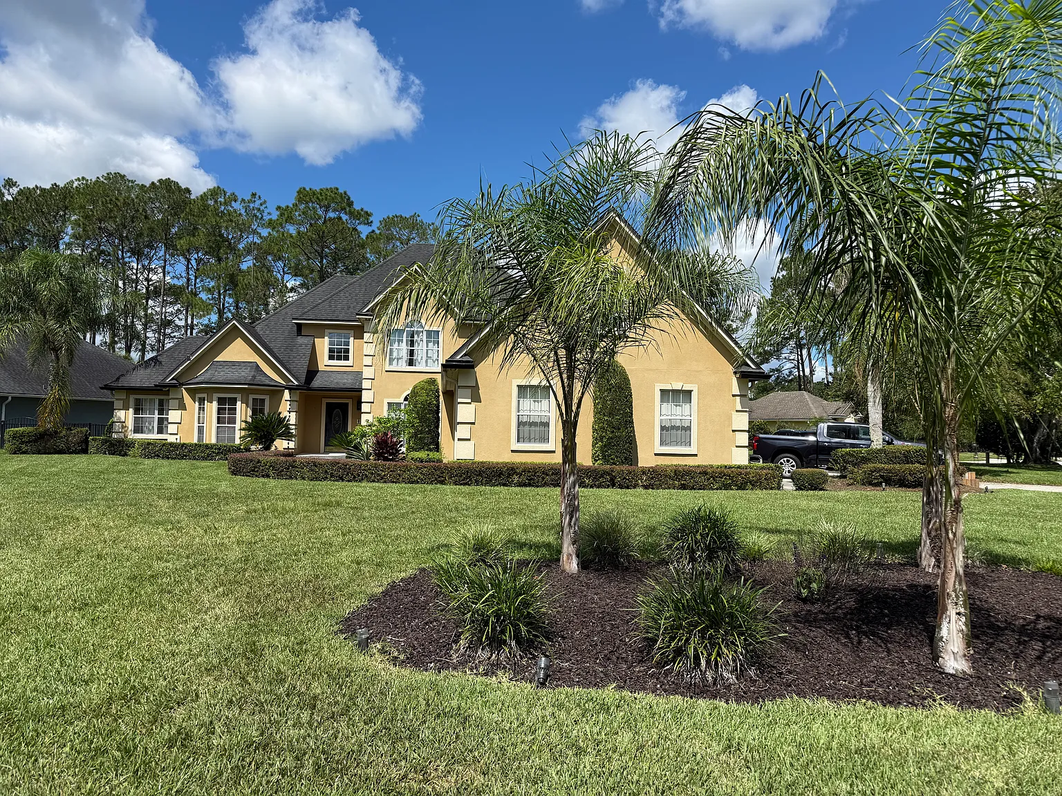 5 bed, 3.5 bath, 3875 sqft, $4,300 — Photo 1