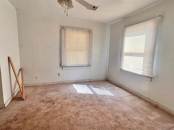 5th image of 2110 N Dorothy Ave