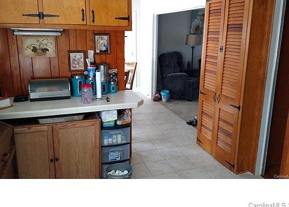 3rd image of 209 Rutherford St