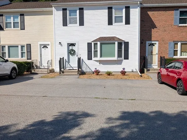 28 Highcrest Park Unit 28, Webster, MA 01570