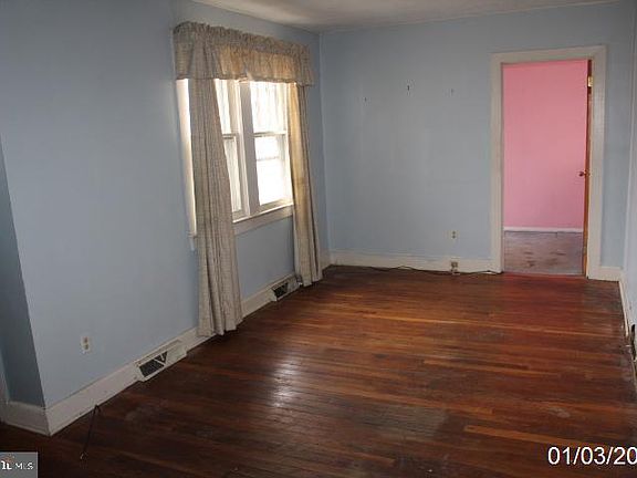 4th image of 211 Highland Ave