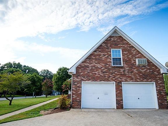 2nd image of 1227 Willow Bend Dr