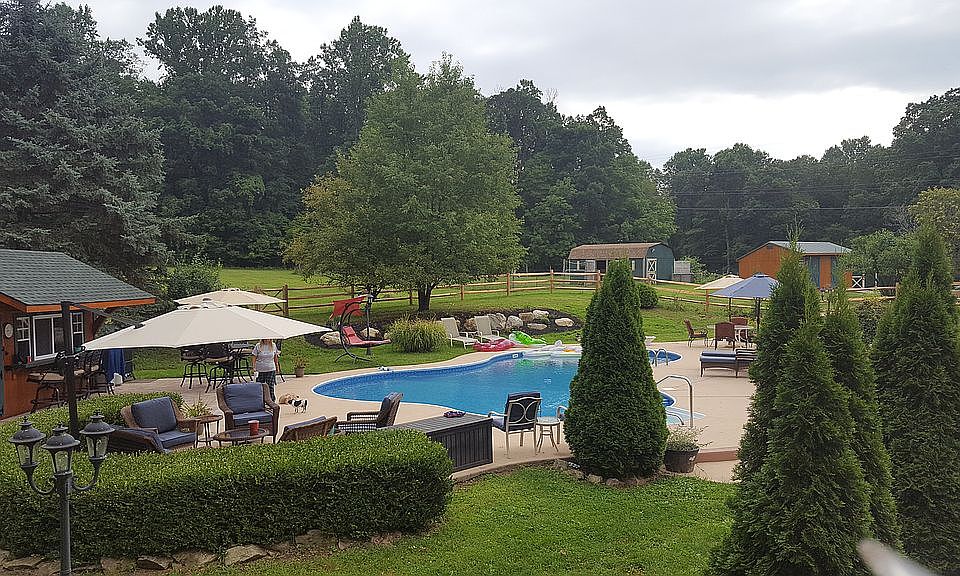 2nd image of 3873-3875 Dillingersville Rd