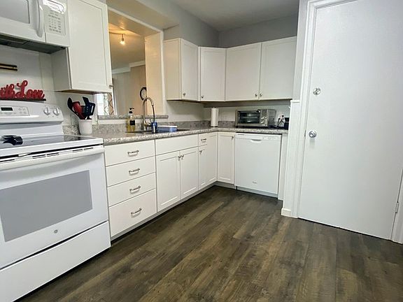 4th image of 2212 McKinley Ave