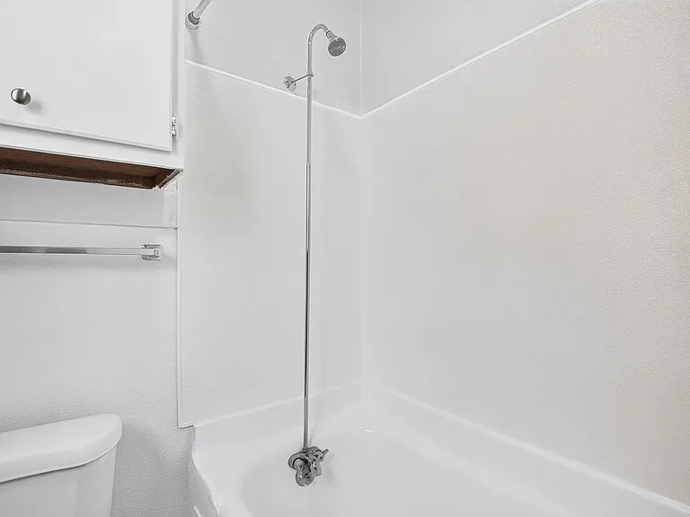 1074 Obispo Ave — Photo 13