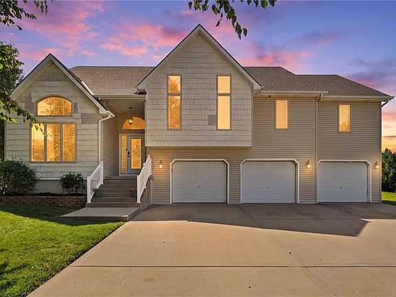 2nd image of 7286 SW Crystal Ln
