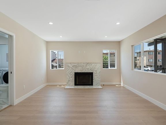 4th image of 1206 Tamarind Ave