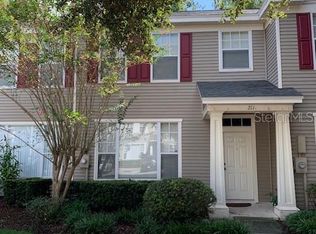 211 Golden Pond Ct, Valrico, FL 33594
