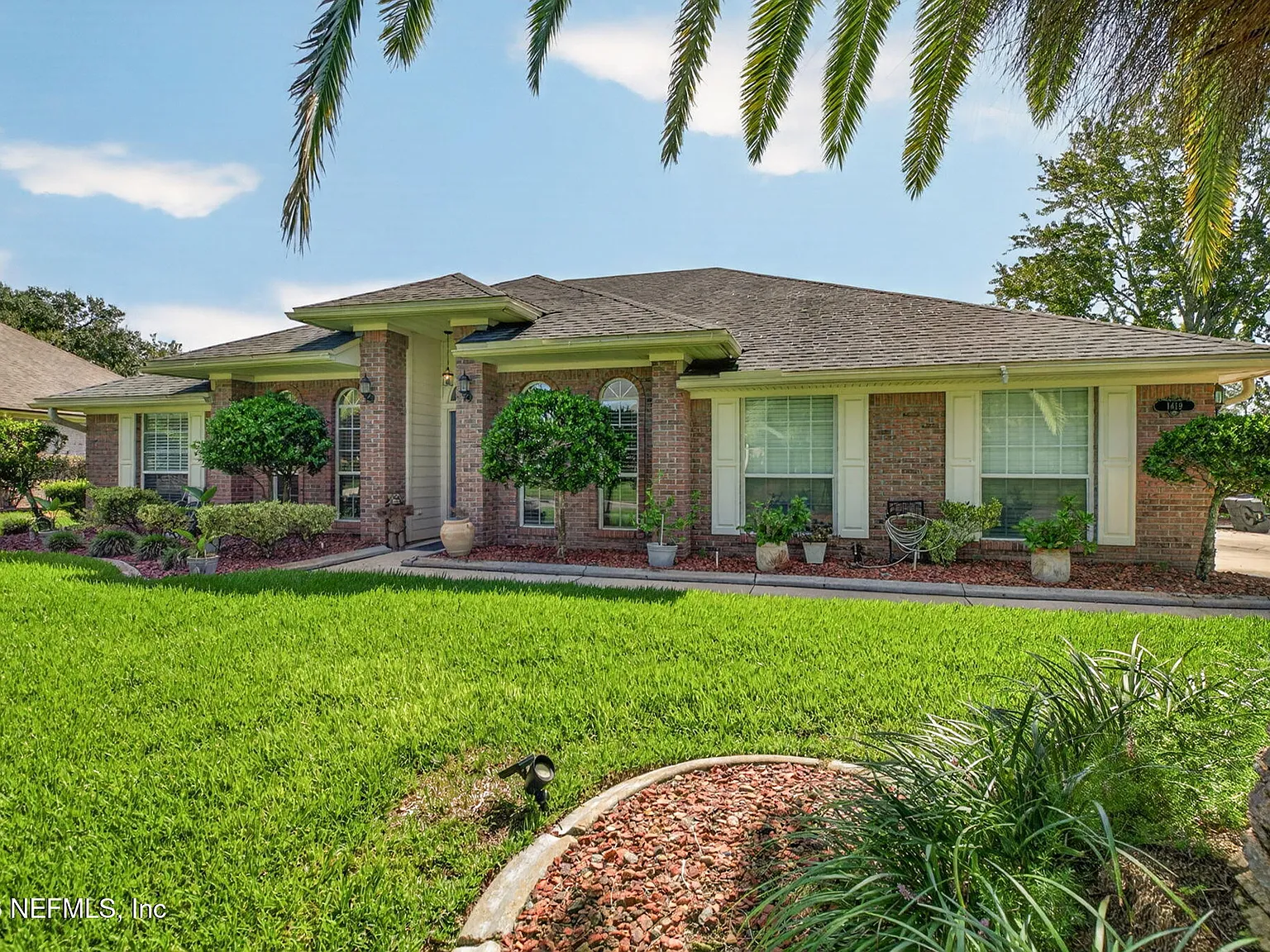 4 bed, 2.0 bath, 2775 sqft, $3,400 — Photo 3