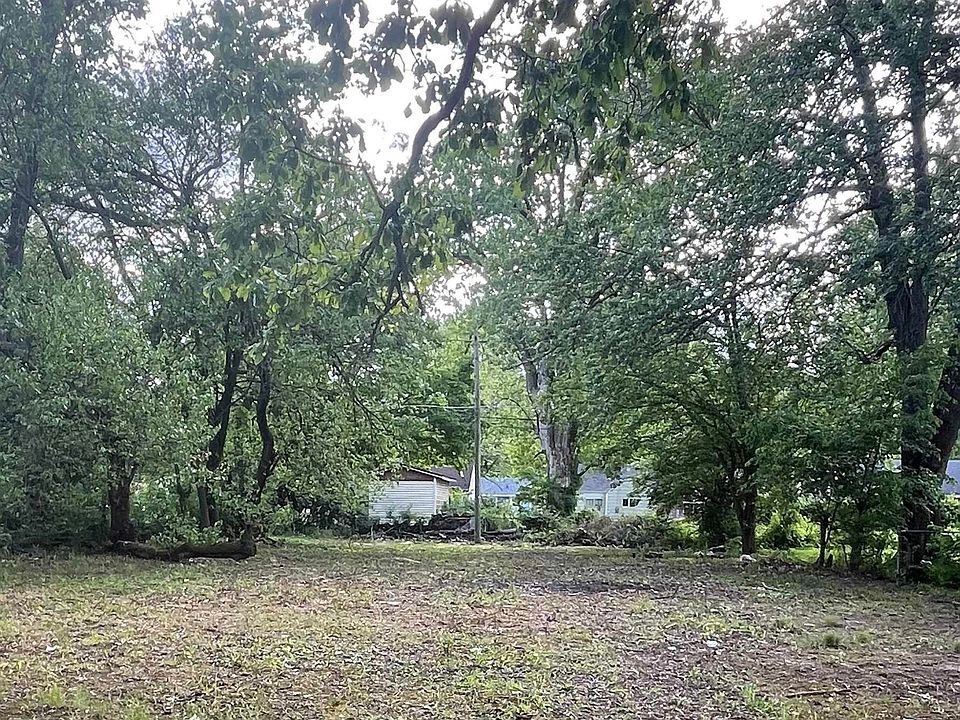 2nd image of 4620 Winter St