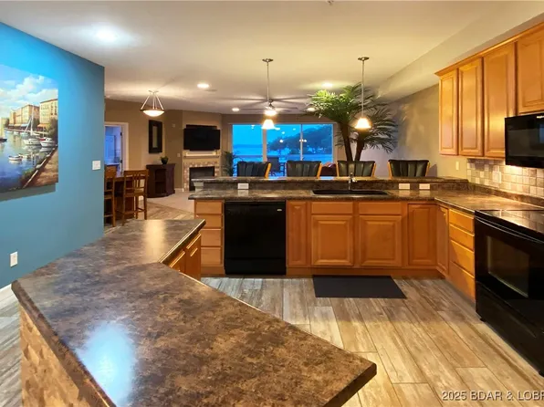 1200 Lands End Pkwy #123, Osage Beach, MO 65065