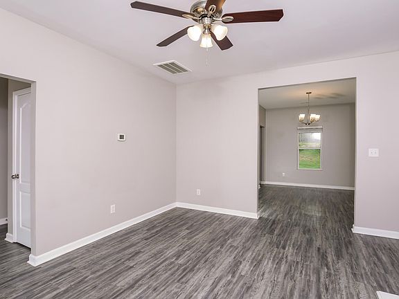 3rd image of 1109 Early Rise St