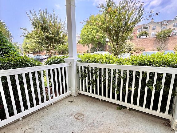 4th image of 11264 Hyde Pointe Ct