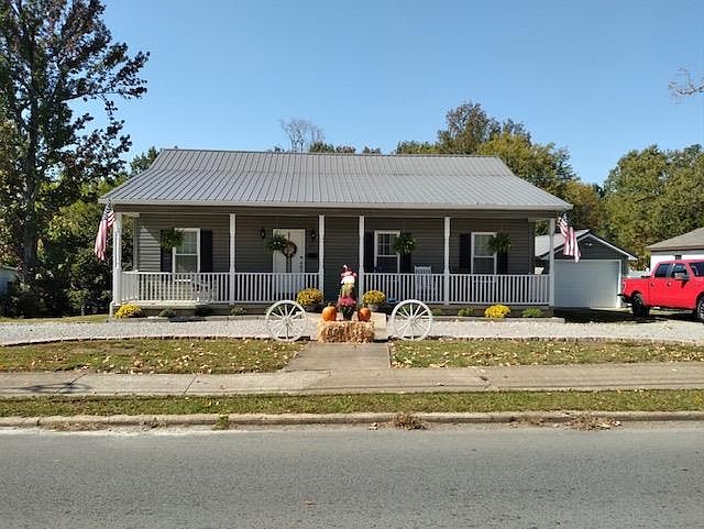 1st image of 201 N Main St