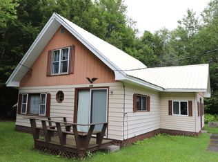 775 Peene Hill Rd, Barton, VT 05822