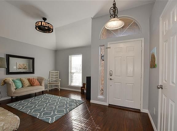 3rd image of 3804 Potomac Dr