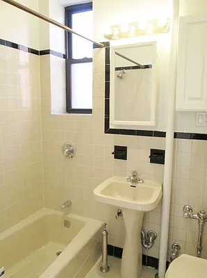 Rented by Keller Williams NYC | media 16