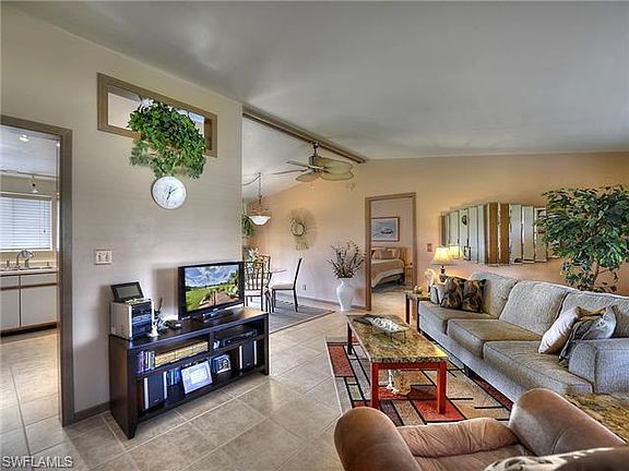 3rd image of 25342 Columbia Cir