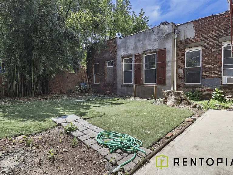 106 Meserole St #1B — Photo 9
