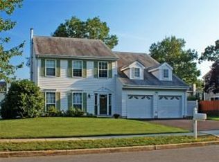 7 Bucks Dr, Barnegat, NJ 08005