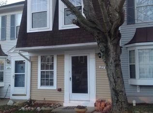 83 Bickel Ct, Sterling, VA 20165