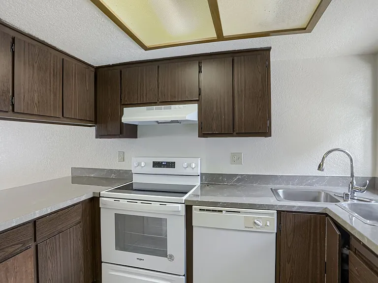 6911 Rainier Dr #3 — Photo 3