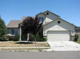 2114 S Arthur Loop, Kennewick, WA 99338