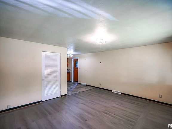 4th image of 2910 W Scenic Dr