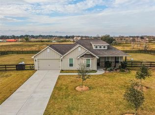6720 Bayou Trail Dr, Liverpool, TX 77577