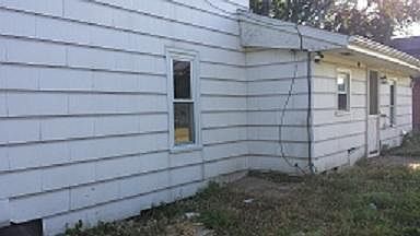 3rd image of 4277 1st St