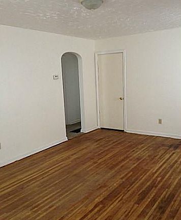 3rd image of 1352 E 20th Ave