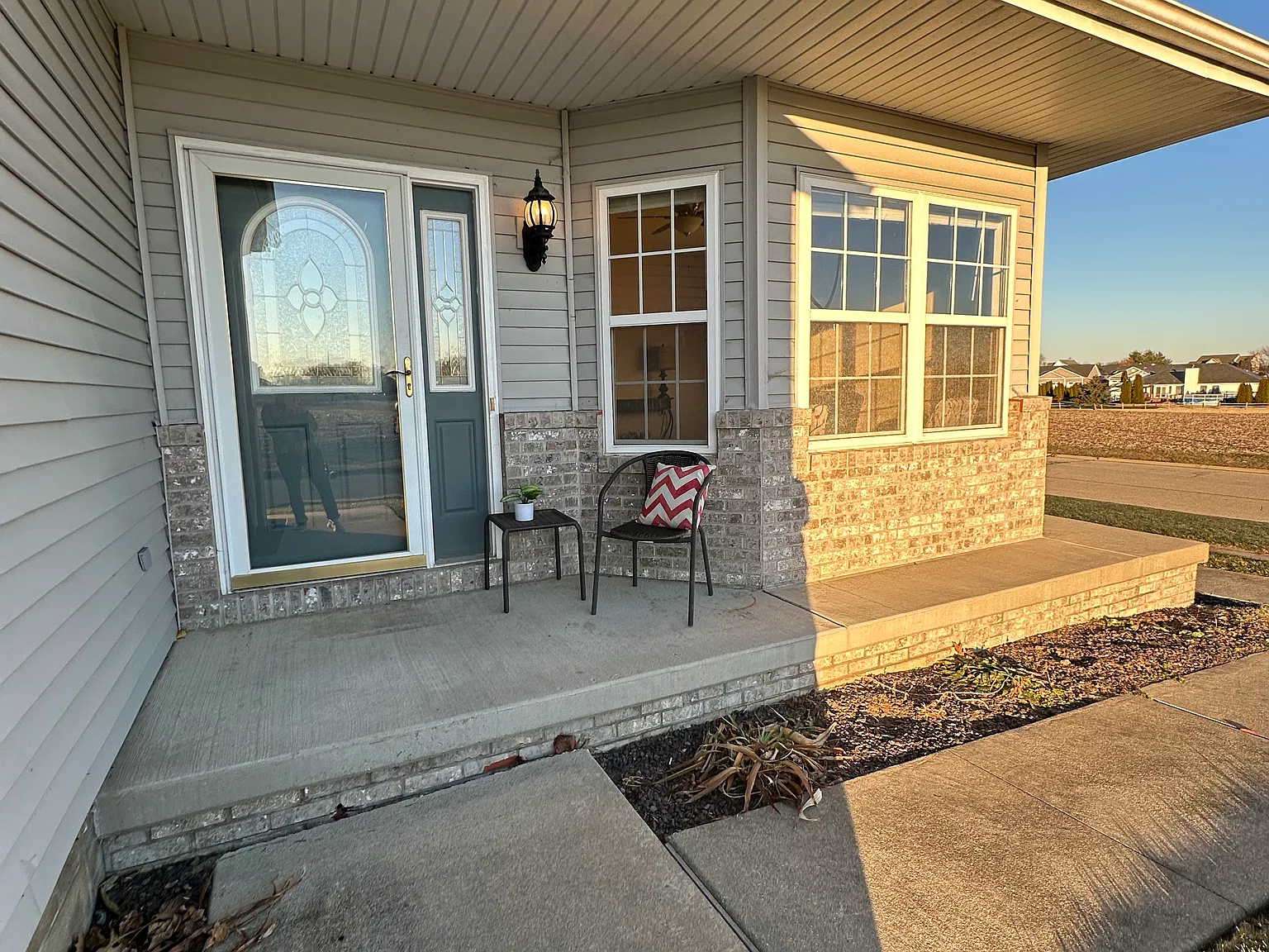 2 bed, 1400 sqft, $1,600 — Photo 2