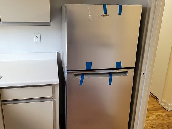 5th image of 992 Fenwood Dr APT 1