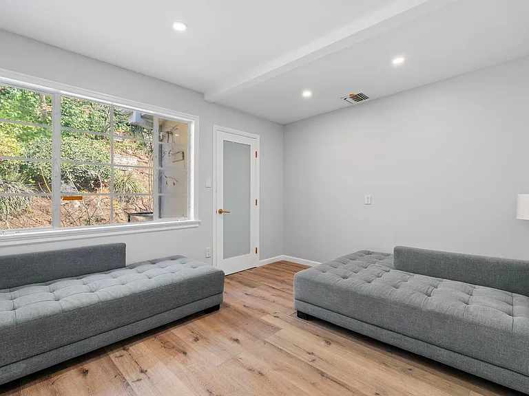 9213 Warbler Pl — Photo 33