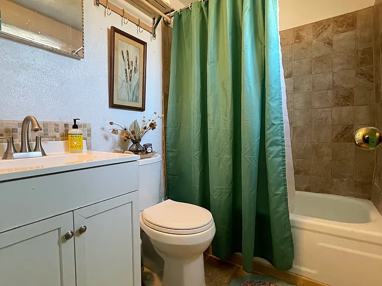 7 Las Animas Rd #B — Photo 15