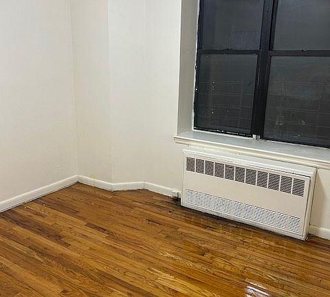 4th image of 451 E 116th St APT 14