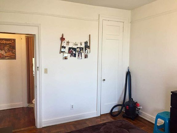 2nd image of 3058 34th St APT 4E