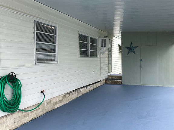 Room for 2 cars