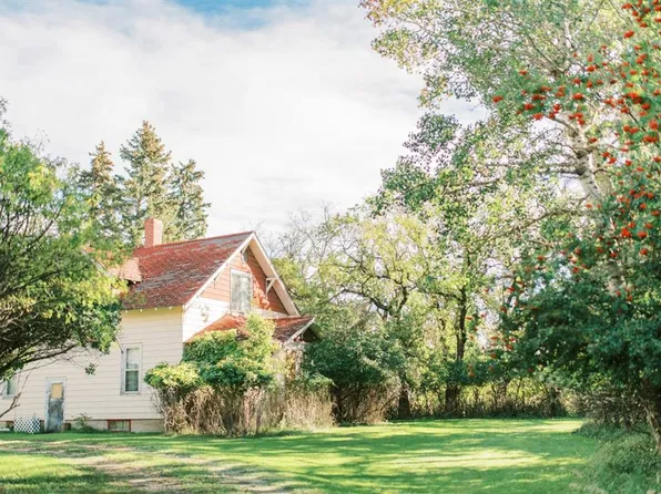 4406 S 47th Ave, Stettler, AB T4K 1J5