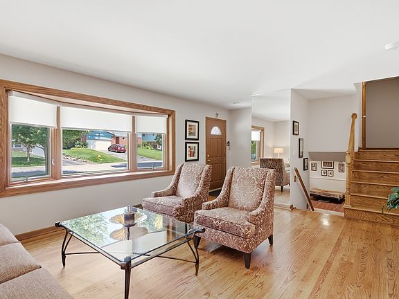5th image of 1125 61st St