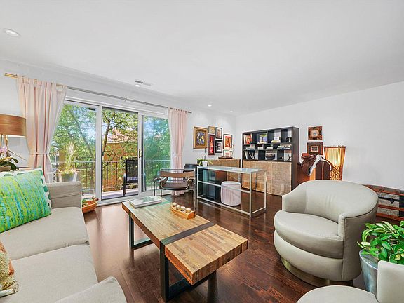 5th image of 221 N Kenilworth Ave APT 402