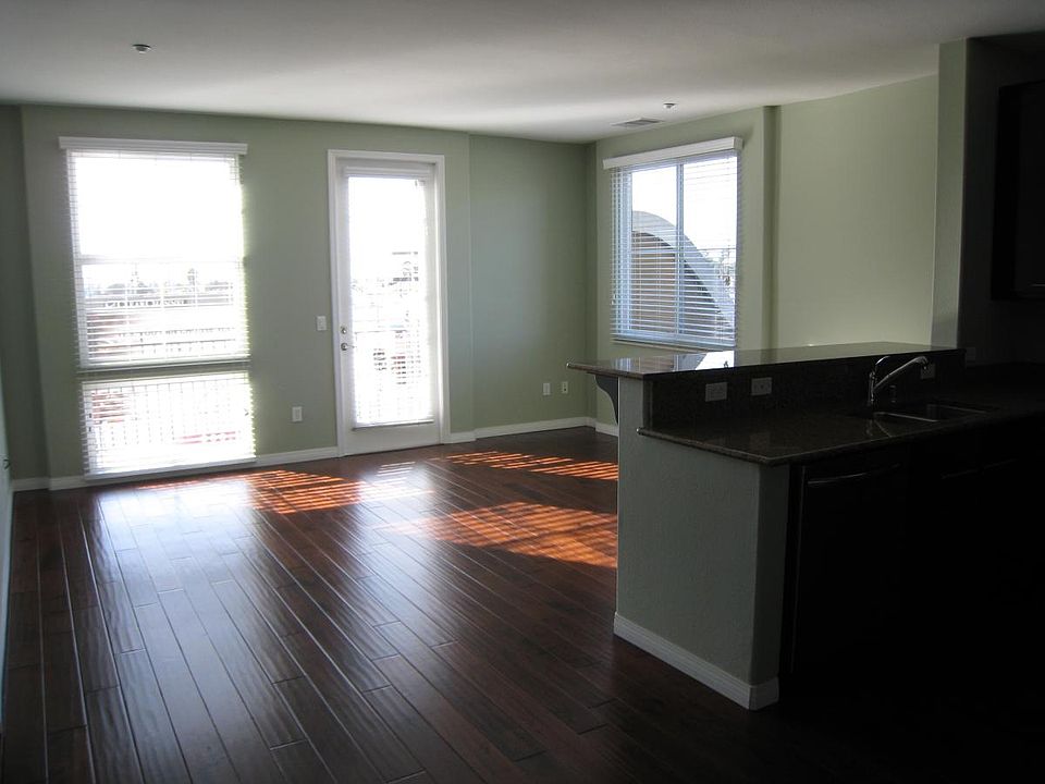 1st image of 3950 Ohio St Unit 427