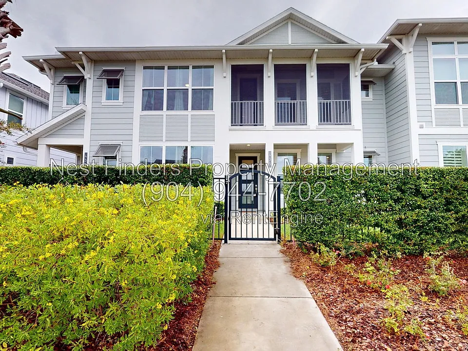 435 Crestview Dr