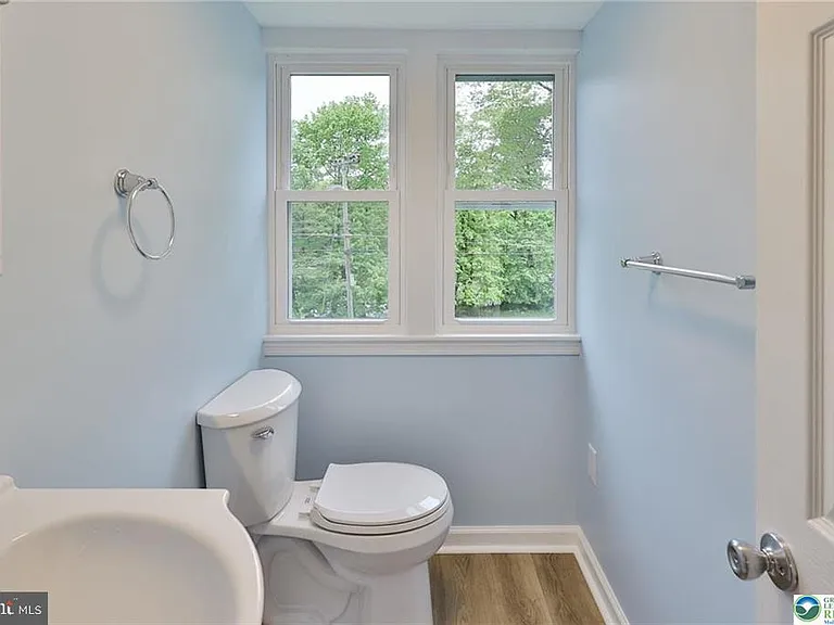 1861 E Emmaus Ave — Photo 34