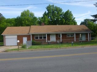 117 E 1st St, Denton, NC 27239